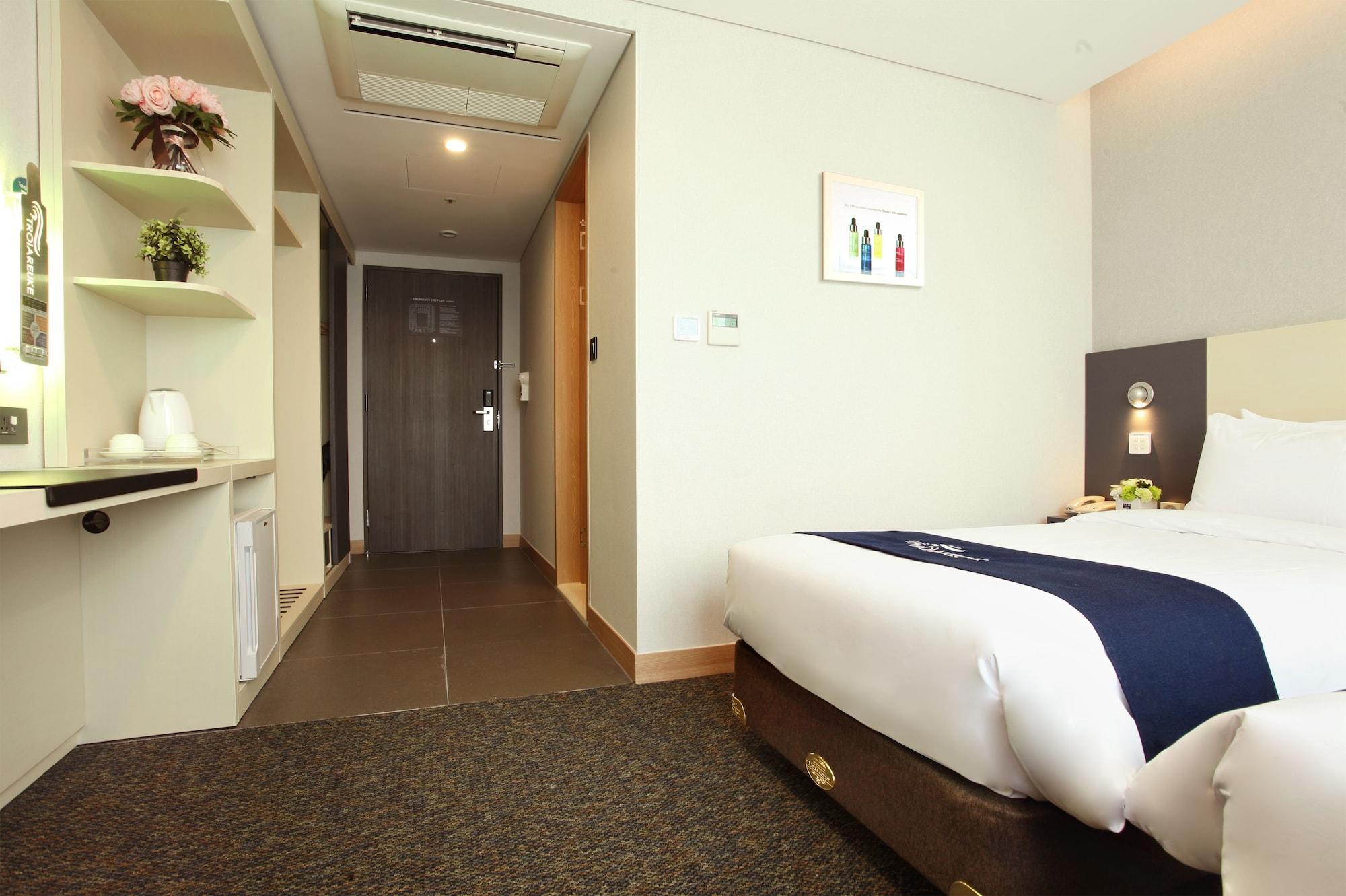 Skypark Kingstown Dongdaemun 4*